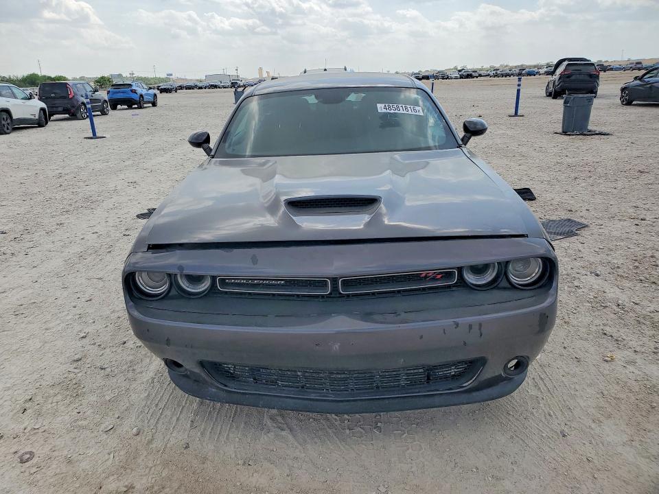 2020 Dodge Challenger მანქანა იყიდება აუქციონზე, vin: 2C3CDZBT0LH124643, აუქციონის ნომერი: 48581816
