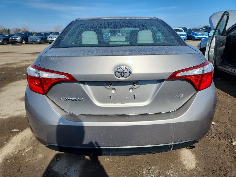 46634396 :رقم المزاد ، 2T1BURHE6FC264596 vin ، 2015 Toyota Corolla مزاد بيع