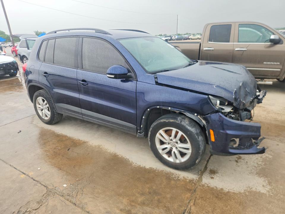 2016 Volkswagen Tiguan მანქანა იყიდება აუქციონზე, vin: WVGAV7AX1GW612981, აუქციონის ნომერი: 51704466