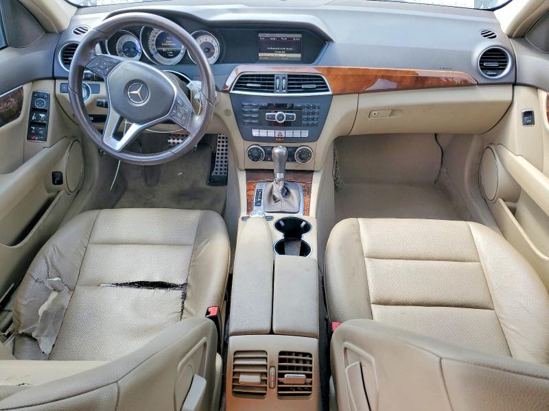 Продажа на аукционе авто 2013 Mercedes-benz C, vin: WDDGF4HB4DR270527, номер лота: 50296846