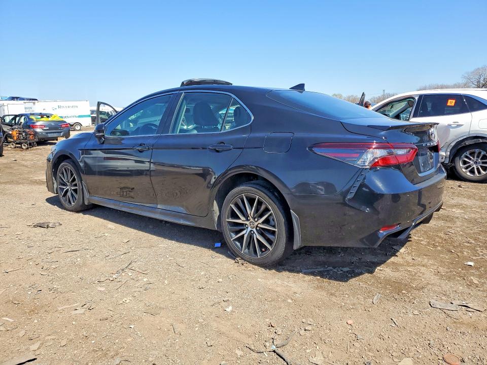 Продажа на аукционе авто 2023 Toyota Camry, vin: 4T1G11AK8PU155721, номер лота: 49068126