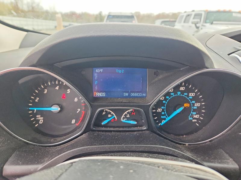 2015 Ford Escape მანქანა იყიდება აუქციონზე, vin: 1FMCU0G73FUB69205, აუქციონის ნომერი: 51473666