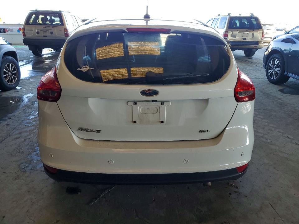 51028146 :رقم المزاد ، 1FADP3M23JL241275 vin ، 2018 Ford Focus مزاد بيع