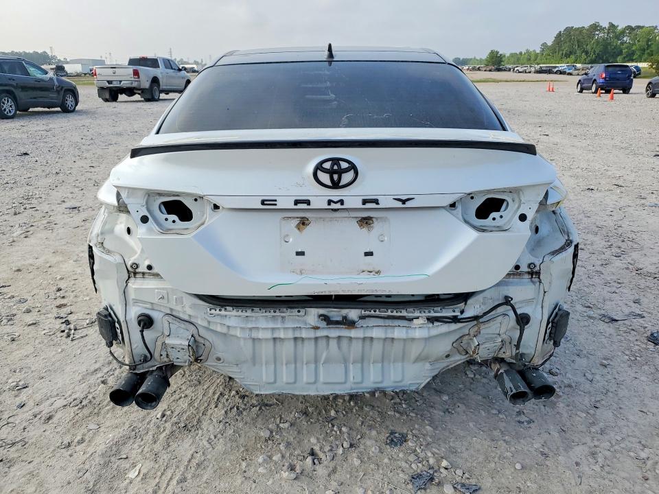 51305156 :رقم المزاد ، 4T1KZ1AK3MU047537 vin ، 2021 Toyota Camry مزاد بيع