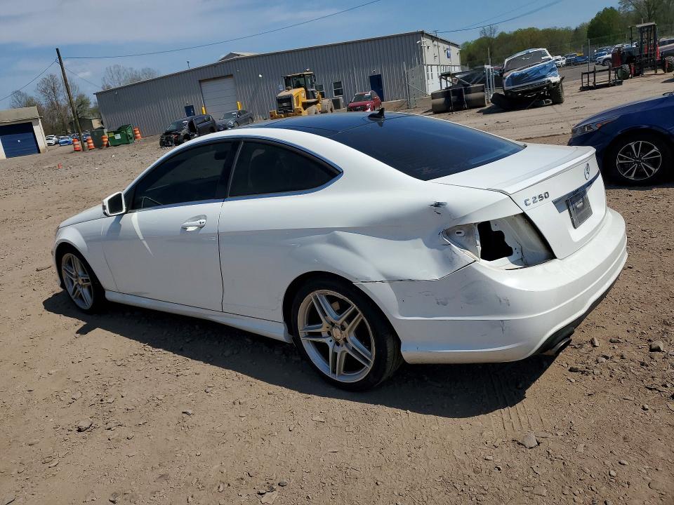 49668376 :رقم المزاد ، WDDGJ4HB3EG195833 vin ، 2014 Mercedes-benz C مزاد بيع