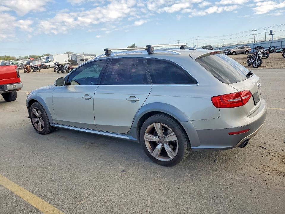 51699966 :رقم المزاد ، WA1UFAFL0EA015889 vin ، 2014 Audi A4 Allroad مزاد بيع