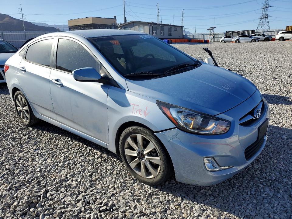 2012 Hyundai Accent მანქანა იყიდება აუქციონზე, vin: KMHCU4AE6CU075829, აუქციონის ნომერი: 50474056