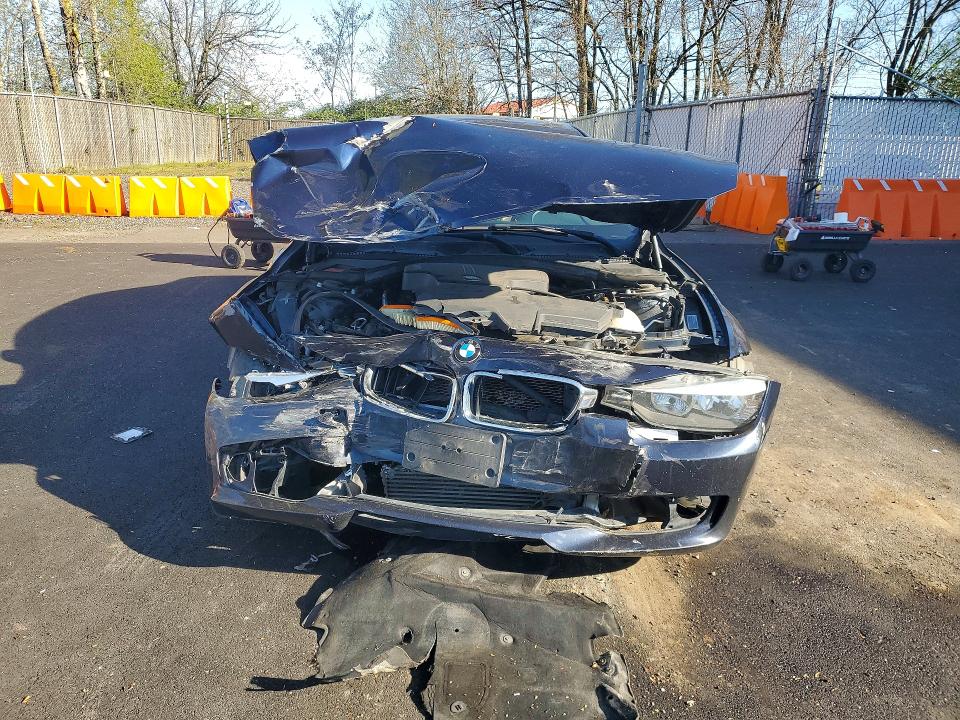 48804676 :رقم المزاد ، WBA3C1C50DF440463 vin ، 2013 Bmw 328 مزاد بيع