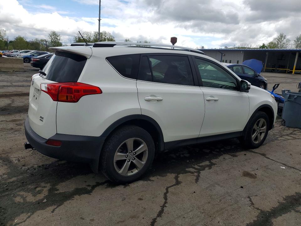 2015 Toyota Rav4 მანქანა იყიდება აუქციონზე, vin: JTMRFREV7FD126632, აუქციონის ნომერი: 51695866
