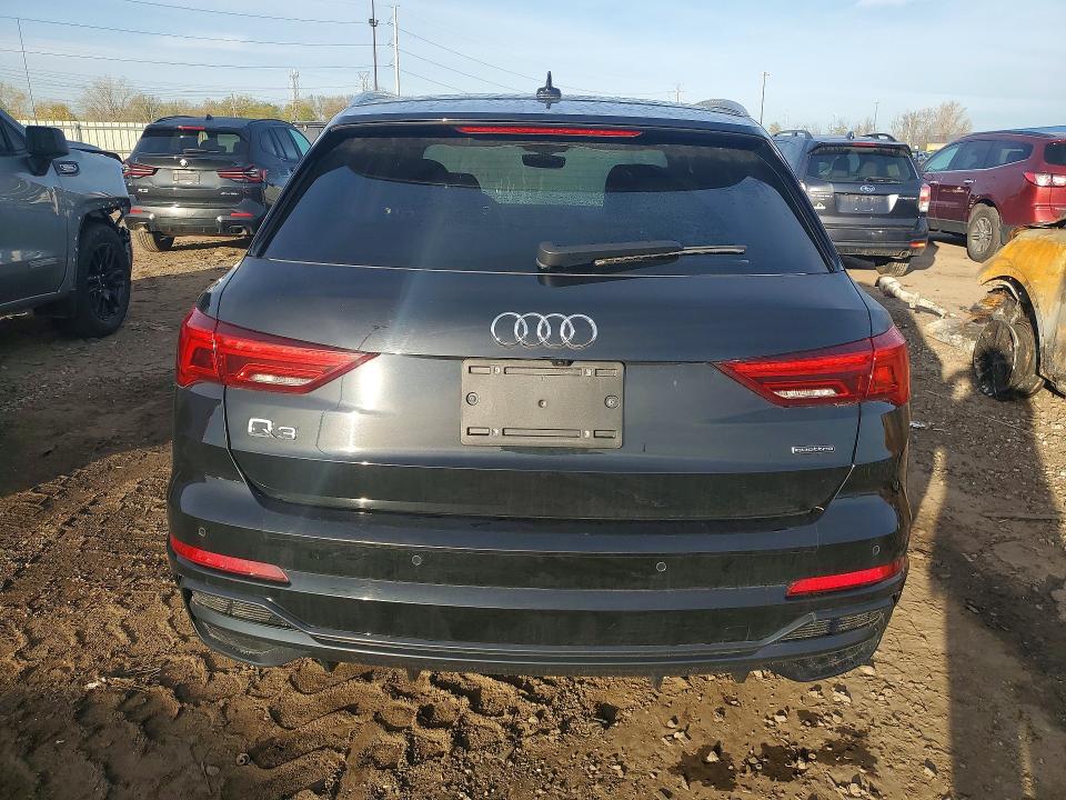 51420656 :رقم المزاد ، WA1FECF36L1028554 vin ، 2020 Audi Q3 مزاد بيع