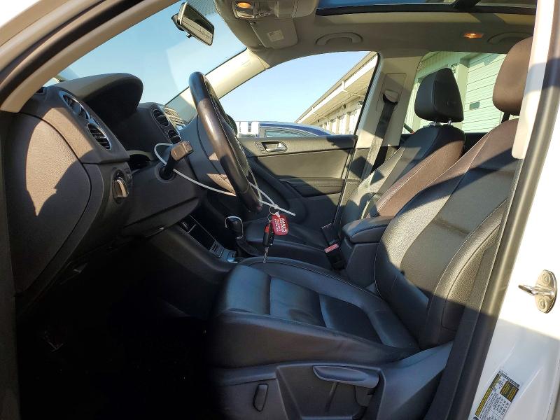 2013 Volkswagen Tiguan მანქანა იყიდება აუქციონზე, vin: WVGAV7AX1DW502153, აუქციონის ნომერი: 48919536