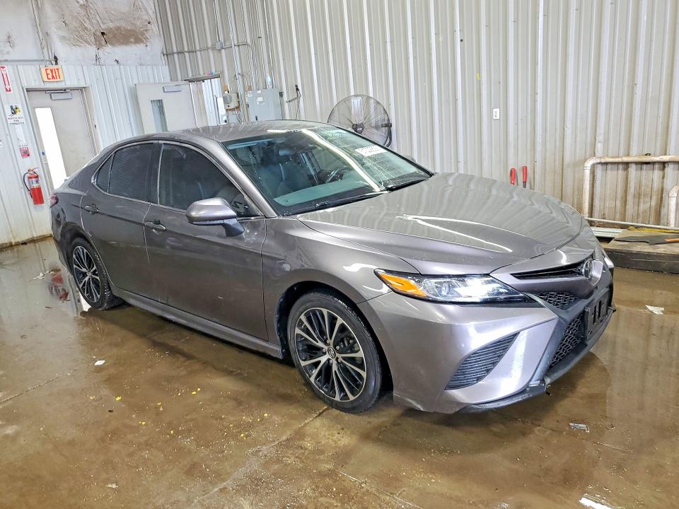 Продаж на аукціоні авто 2018 Toyota Camry, vin: 4T1B11HKXJU070919, номер лоту: 51302836