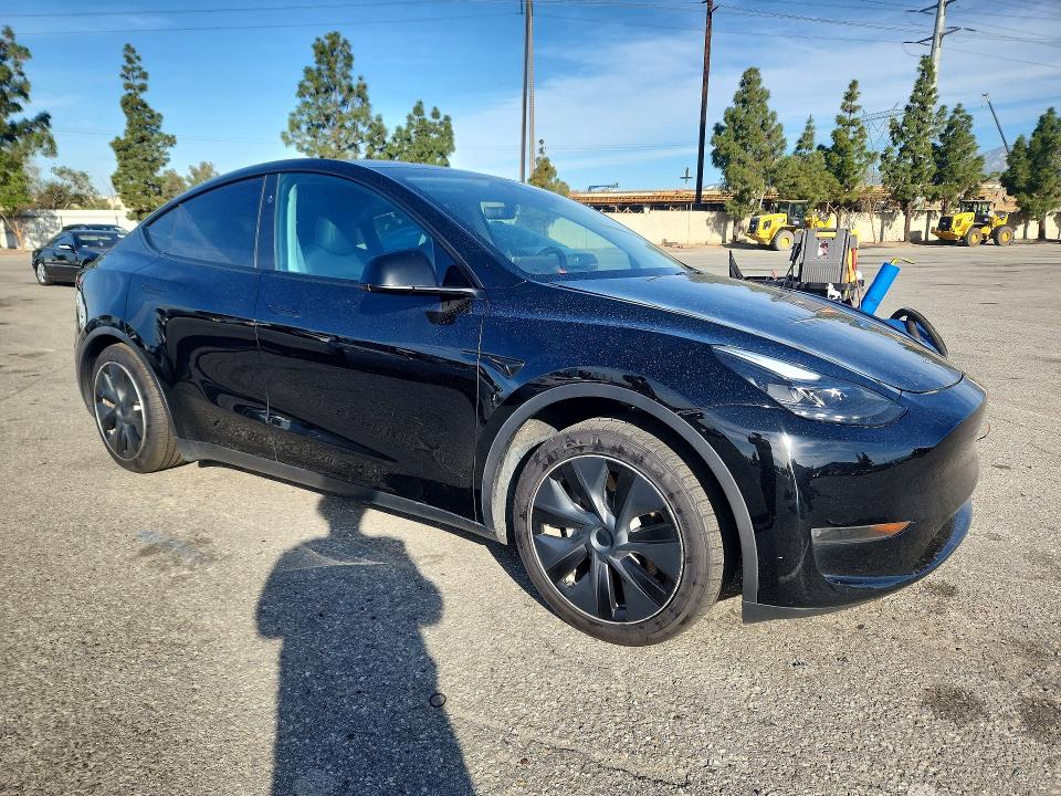 51009426 :رقم المزاد ، 7SAYGDEE7PA189218 vin ، 2023 Tesla Model Y مزاد بيع