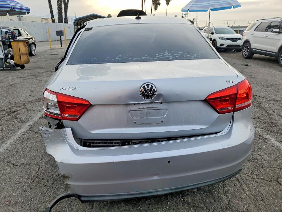 2015 Volkswagen Passat მანქანა იყიდება აუქციონზე, vin: 1VWAT7A3XFC009080, აუქციონის ნომერი: 50096126