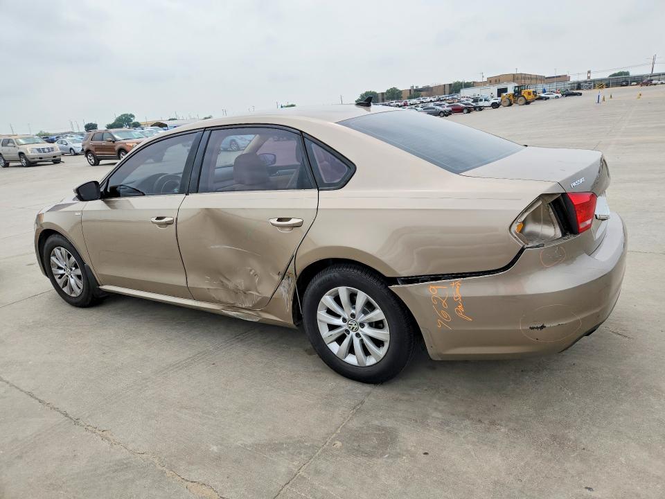 51639316 :رقم المزاد ، 1VWAS7A31FC035067 vin ، 2015 Volkswagen Passat مزاد بيع