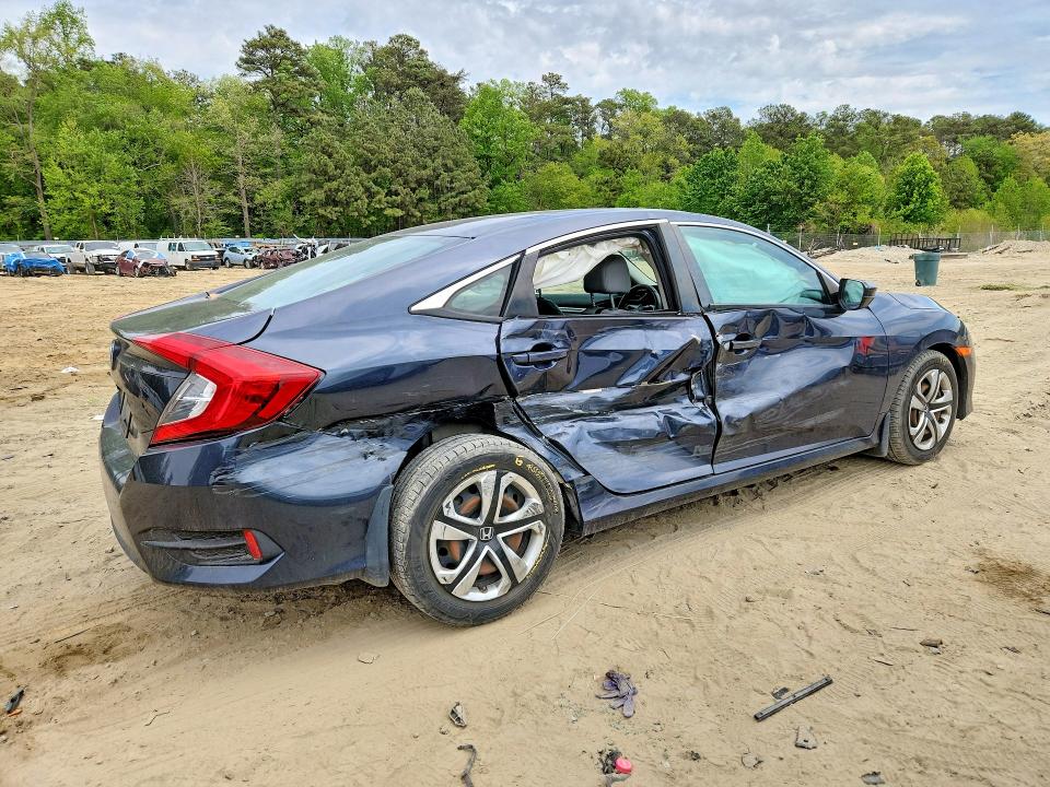 51526716 :رقم المزاد ، 2HGFC2F50HH577426 vin ، 2017 Honda Civic مزاد بيع