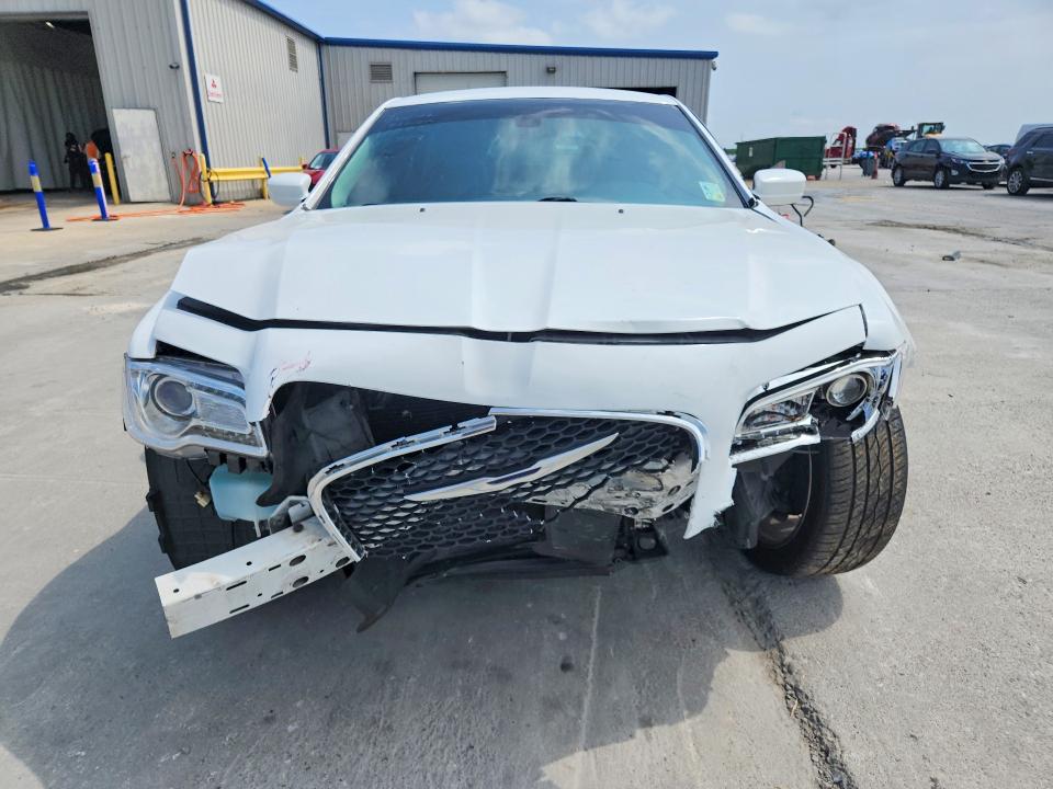 Продаж на аукціоні авто 2016 Chrysler 300, vin: 2C3CCAAG1GH313753, номер лоту: 51642886