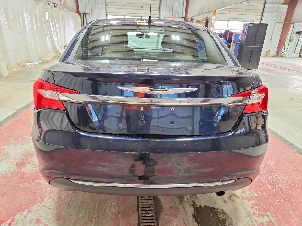 2011 Chrysler 200 მანქანა იყიდება აუქციონზე, vin: 1C3BC1FB9BN590109, აუქციონის ნომერი: 49621746