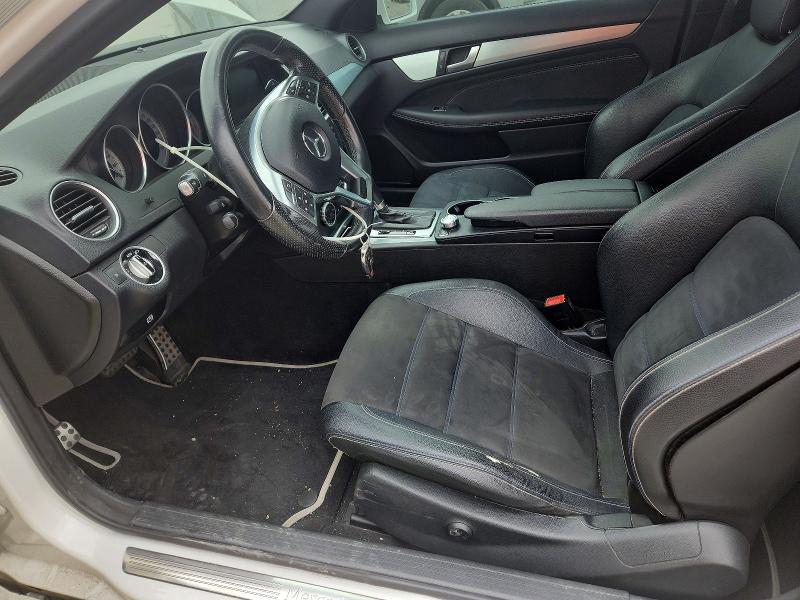 2015 Mercedes-benz C მანქანა იყიდება აუქციონზე, vin: WDDGJ4HB2FG401502, აუქციონის ნომერი: 50526546