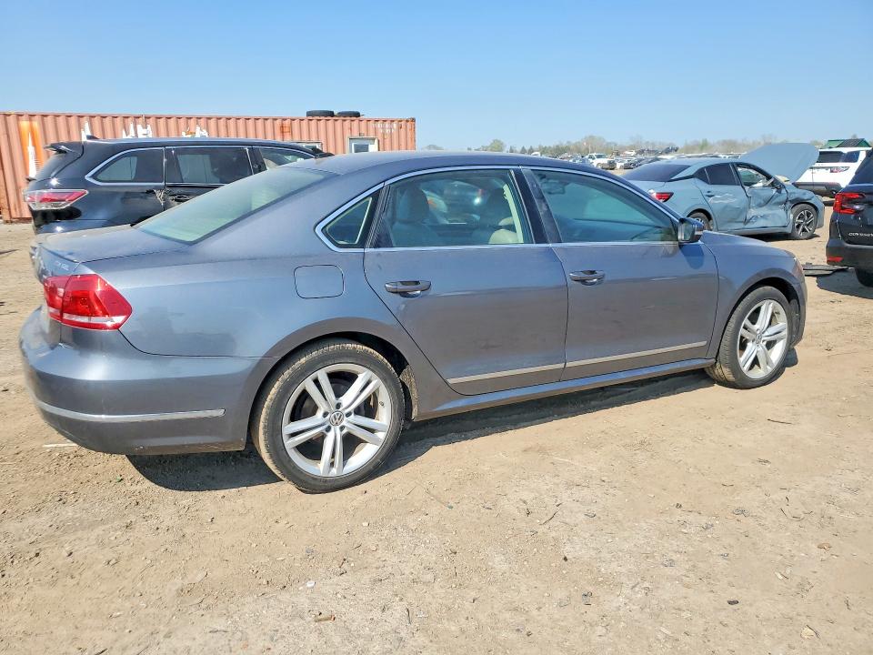 50743326 :رقم المزاد ، 1VWCN7A3XEC038886 vin ، 2014 Volkswagen Passat مزاد بيع