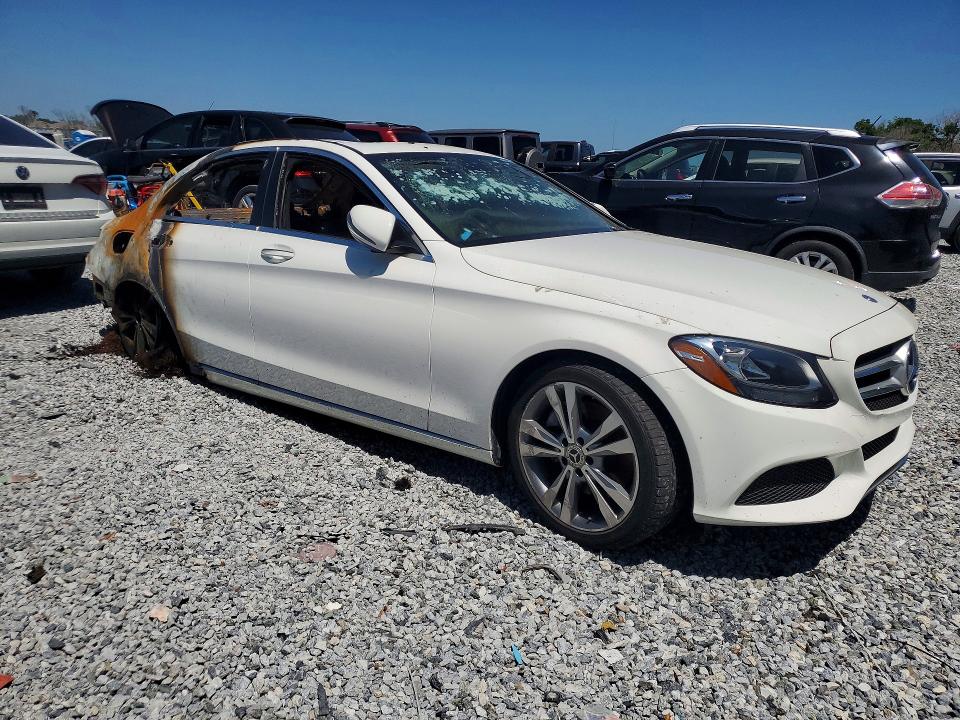 49756556 :رقم المزاد ، 55SWF4JB3JU272785 vin ، 2018 Mercedes-benz C مزاد بيع