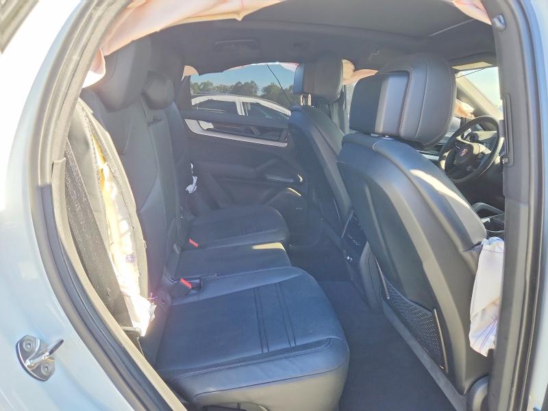 49426486 :رقم المزاد ، WP1BA2AY6RDA54574 vin ، 2024 Porsche Cayenne مزاد بيع