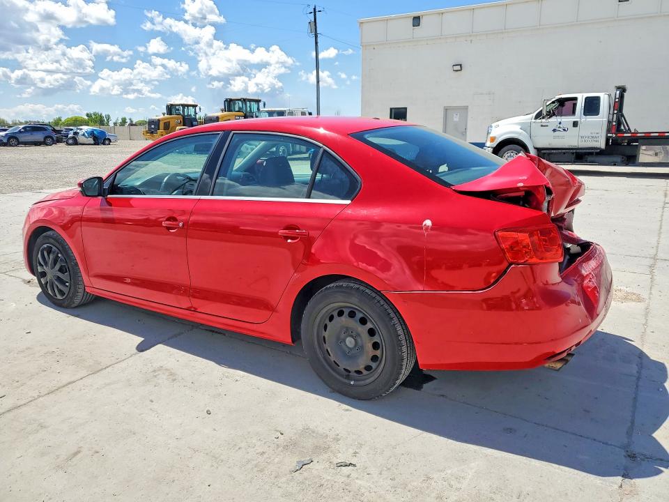52170526 :رقم المزاد ، 3VWDP7AJ0DM206657 vin ، 2013 Volkswagen Jetta مزاد بيع