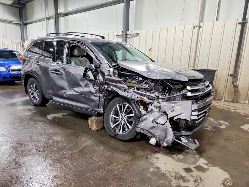 51717466 :رقم المزاد ، 5TDJGRFH9HS031192 vin ، 2017 Toyota Highlander Hybrid مزاد بيع