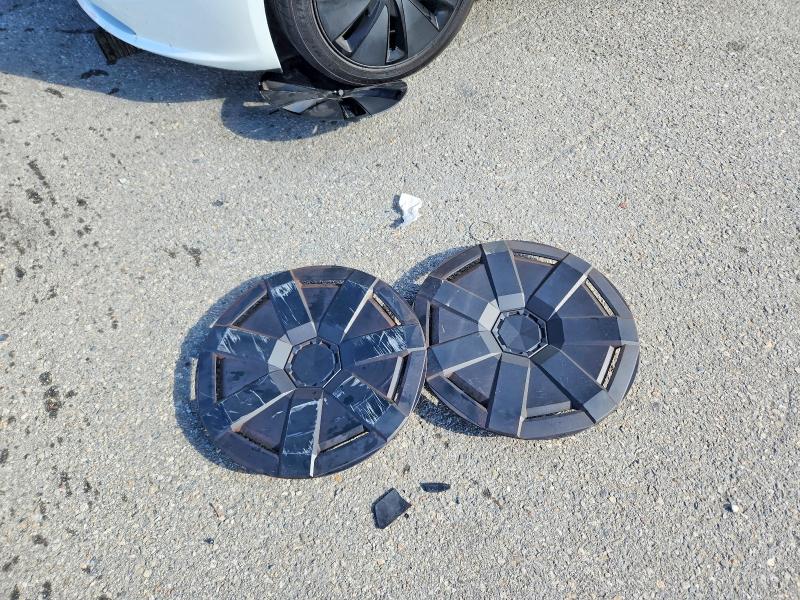50782976 :رقم المزاد ، 5YJ3E1EA7SF913722 vin ، 2025 Tesla Model 3 مزاد بيع