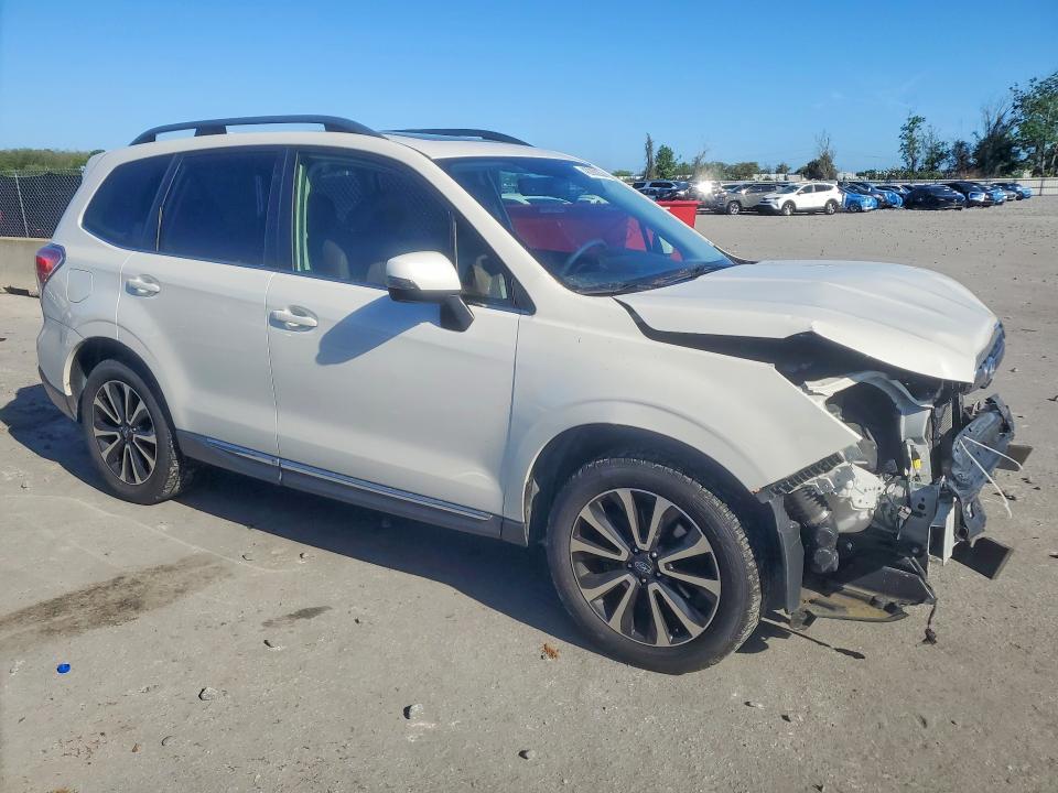 48286236 :رقم المزاد ، JF2SJGTC4HH527896 vin ، 2017 Subaru Forester مزاد بيع