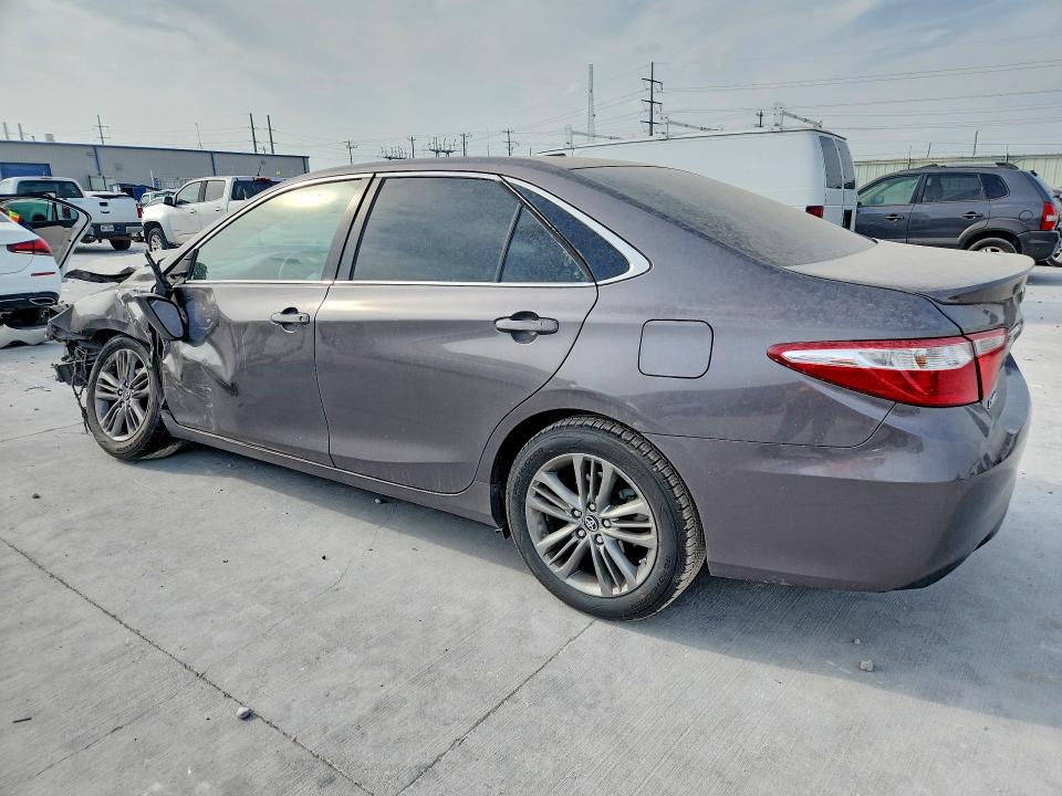 48342276 :رقم المزاد ، 4T1BF1FK9GU204137 vin ، 2016 Toyota Camry مزاد بيع
