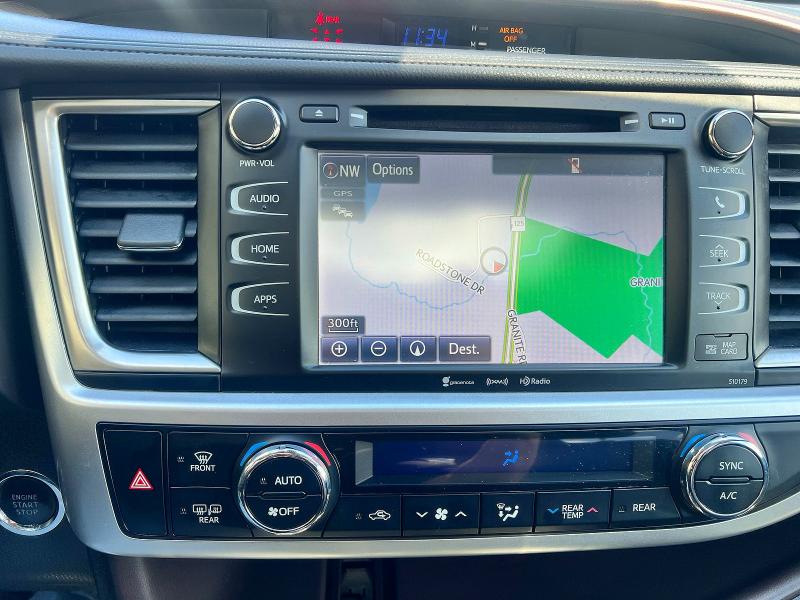 2018 Toyota Highlander მანქანა იყიდება აუქციონზე, vin: 5TDJZRFH5JS862429, აუქციონის ნომერი: 51825306