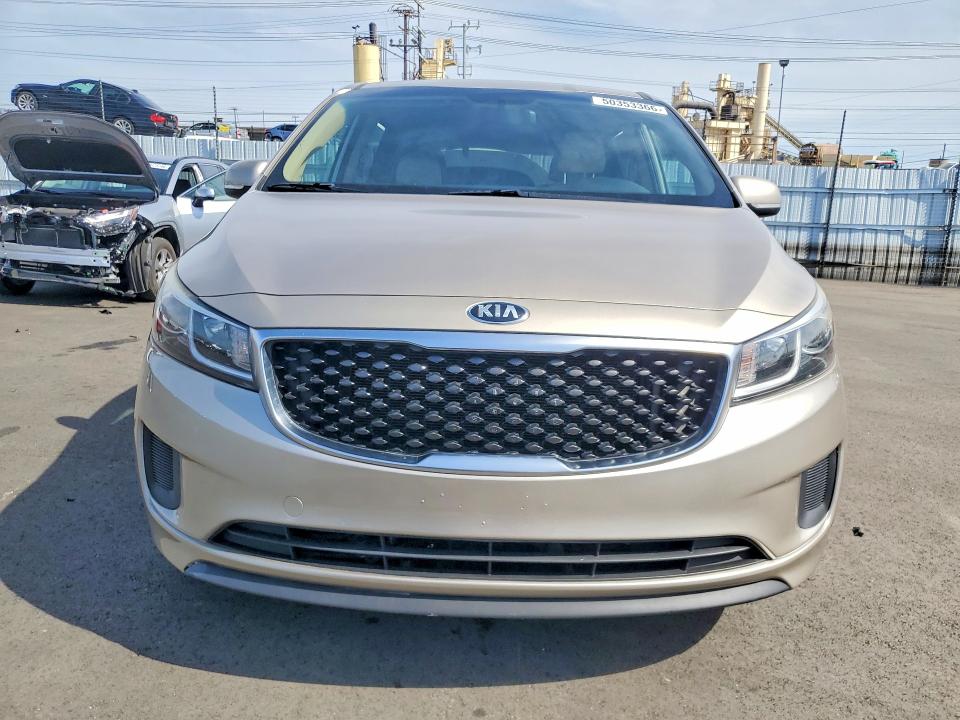 50353366 :رقم المزاد ، KNDMB5C18G6140138 vin ، 2016 Kia Sedona مزاد بيع
