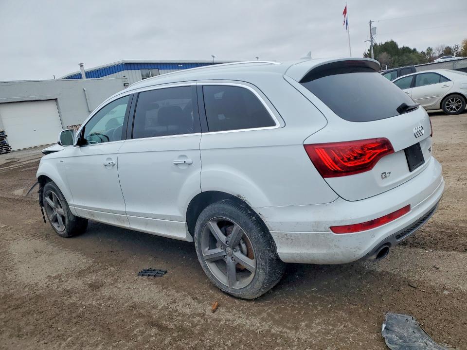 48461456 :رقم المزاد ، WA1WGCFE3FD014349 vin ، 2015 Audi Q7 مزاد بيع