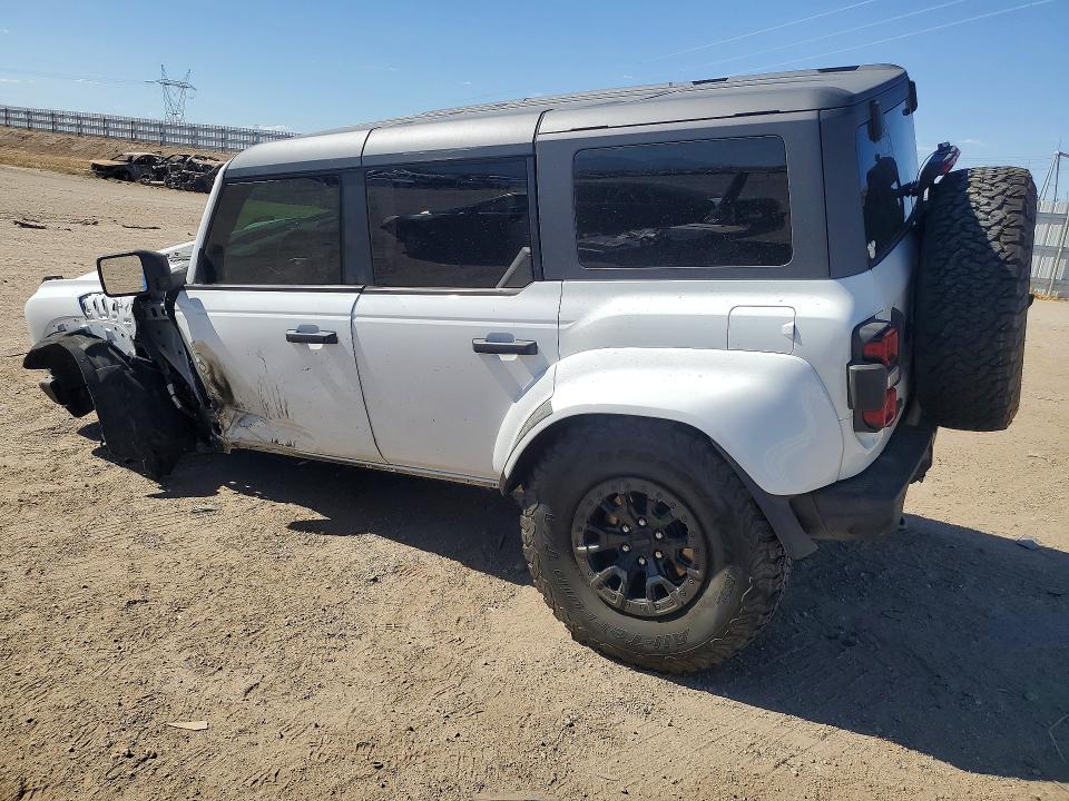 Продажа на аукционе авто 2024 Ford Bronco, vin: 1FMEE0RR6RLA48358, номер лота: 51803196