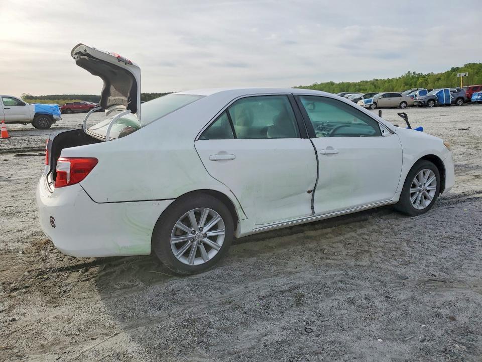 2013 Toyota Camry Hybrid მანქანა იყიდება აუქციონზე, vin: 4T1BD1FKXDU069333, აუქციონის ნომერი: 47400926