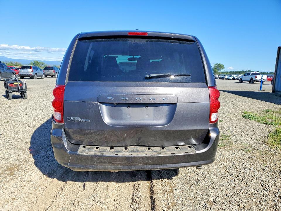 48701826 :رقم المزاد ، 2C4RDGBG4JR161103 vin ، 2018 Dodge Grand Caravan مزاد بيع