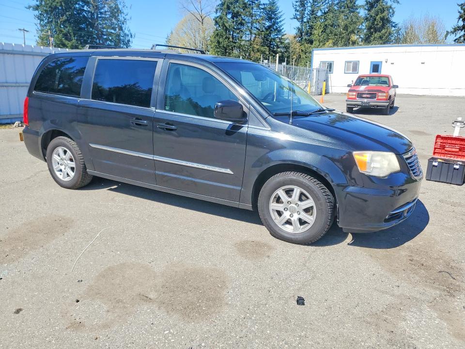 49453616 :رقم المزاد ، 2C4RC1BG2DR554957 vin ، 2013 Chrysler Town & Country مزاد بيع