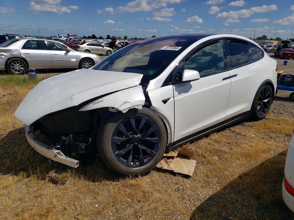 2022 Tesla Model X მანქანა იყიდება აუქციონზე, vin: 7SAXCDE55NF339480, აუქციონის ნომერი: 49797066