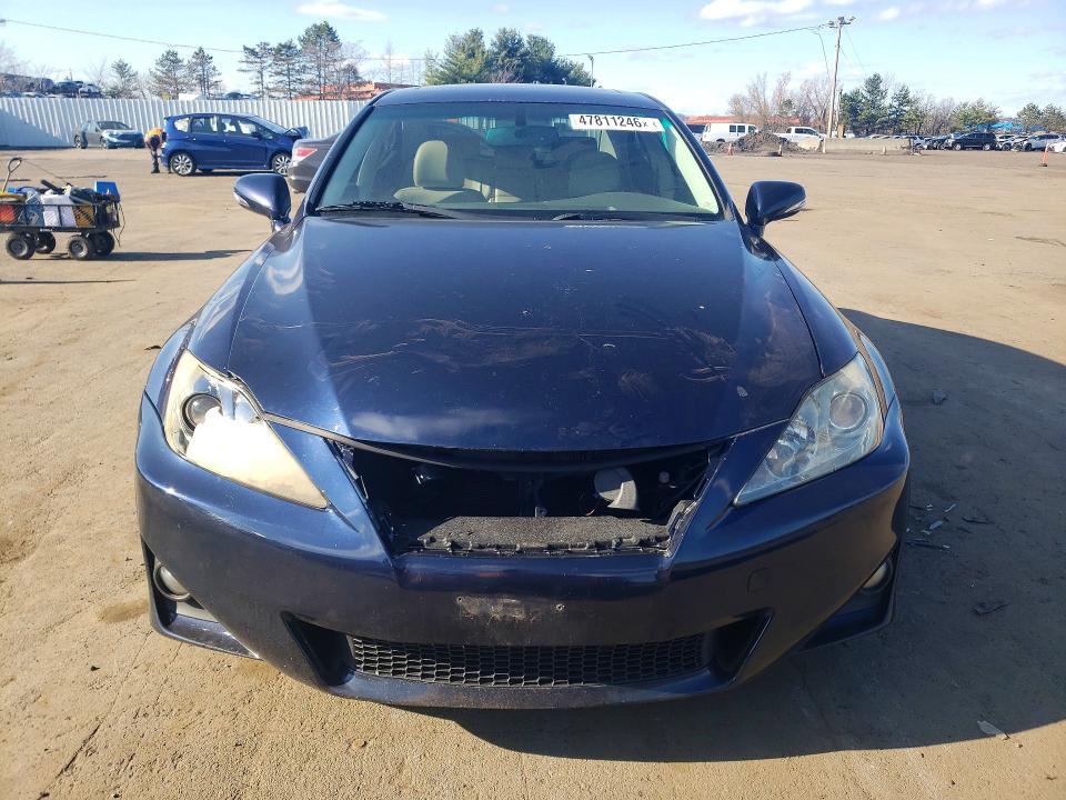 2011 Lexus Is მანქანა იყიდება აუქციონზე, vin: JTHCF5C27B5045818, აუქციონის ნომერი: 47811246
