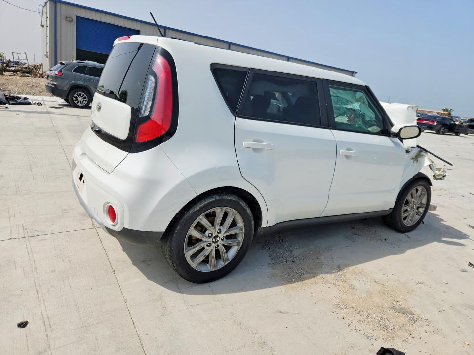2017 Kia Soul მანქანა იყიდება აუქციონზე, vin: KNDJP3A52H7426903, აუქციონის ნომერი: 51332346