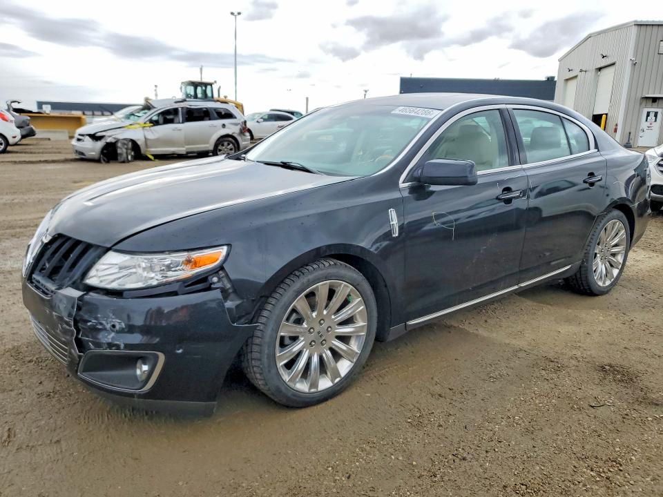 46564286 :رقم المزاد ، 1LNHL9FT4BG613728 vin ، 2011 Lincoln Townhouse Mks مزاد بيع