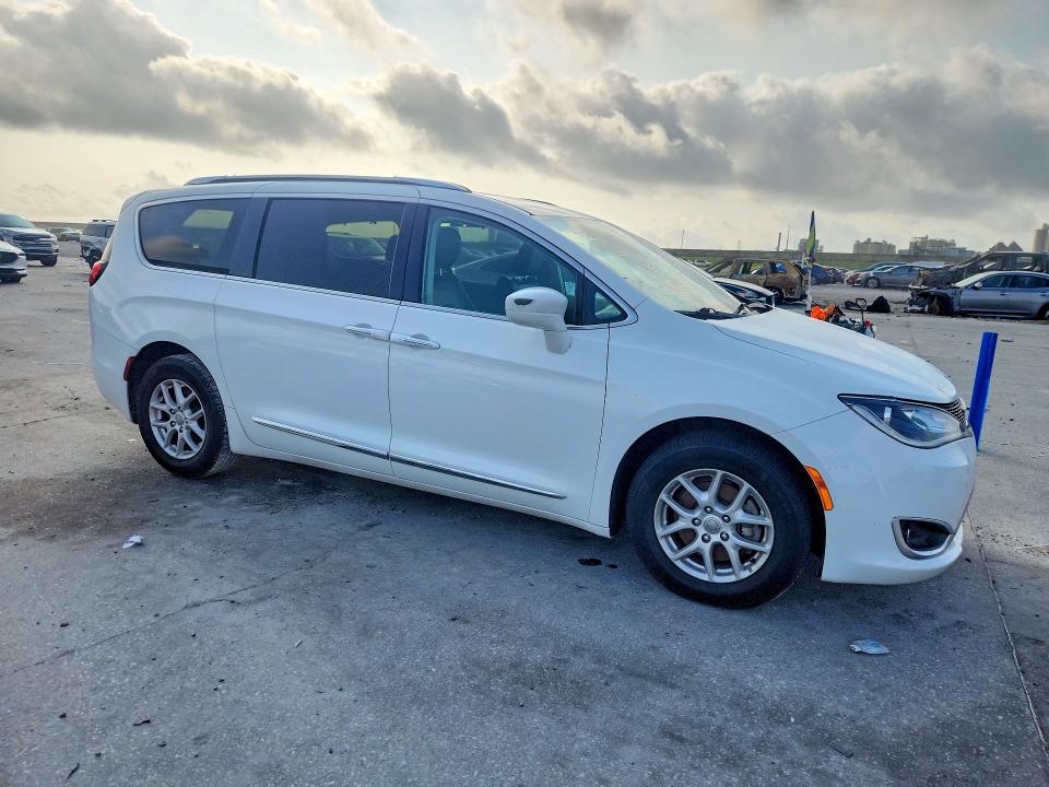 Продаж на аукціоні авто 2020 Chrysler Pacifica, vin: 2C4RC1BG2LR125817, номер лоту: 51370816