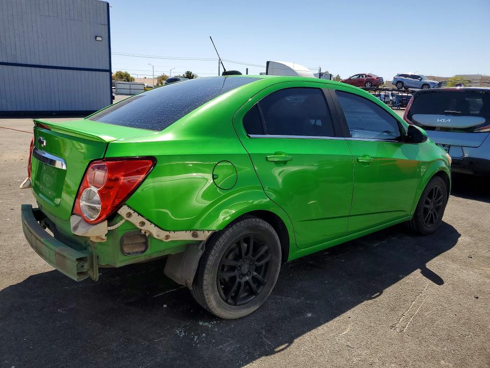 51816296 :رقم المزاد ، 1G1JC5SB0F4146089 vin ، 2015 Chevrolet Sonic مزاد بيع