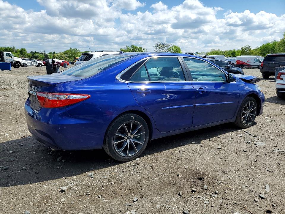 51654836 :رقم المزاد ، 4T1BK1FK6GU572139 vin ، 2016 Toyota Camry مزاد بيع