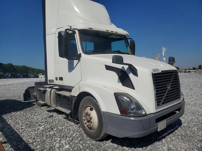 2018 Volvo Vnl მანქანა იყიდება აუქციონზე, vin: 4V4N39TG5JN892460, აუქციონის ნომერი: 50608526
