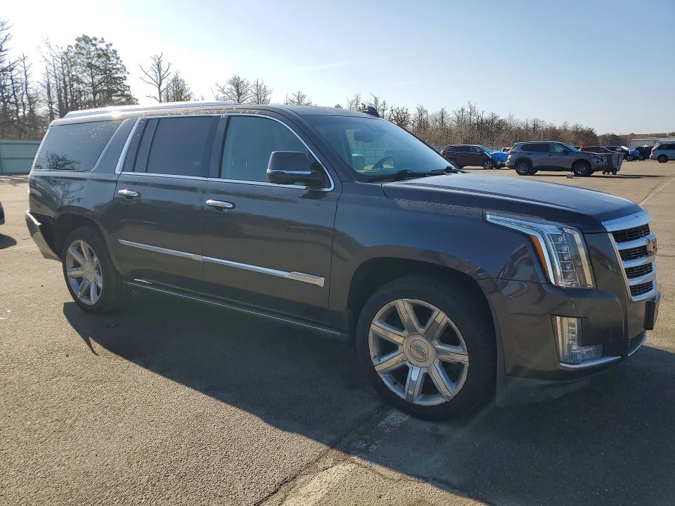 2015 Cadillac Escalade მანქანა იყიდება აუქციონზე, vin: 1GYS4TKJXFR651347, აუქციონის ნომერი: 50814596
