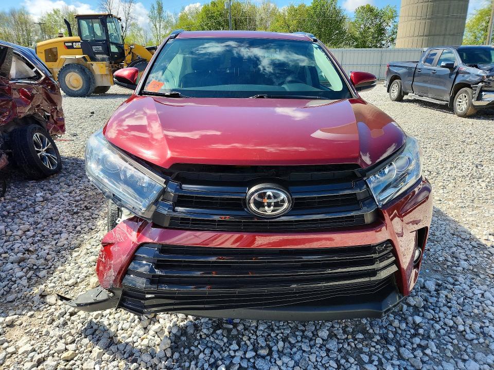 51898316 :رقم المزاد ، 5TDJZRFH8HS473746 vin ، 2017 Toyota Highlander مزاد بيع