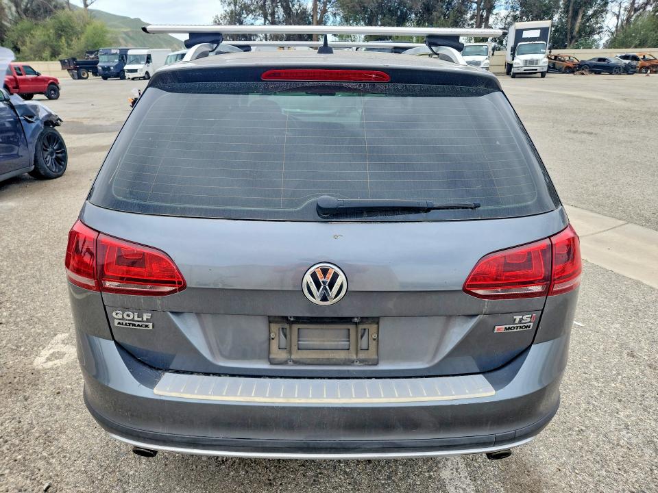 Продажа на аукционе авто 2017 Volkswagen Golf Alltrack, vin: 3VWM17AU0HM524215, номер лота: 48880356
