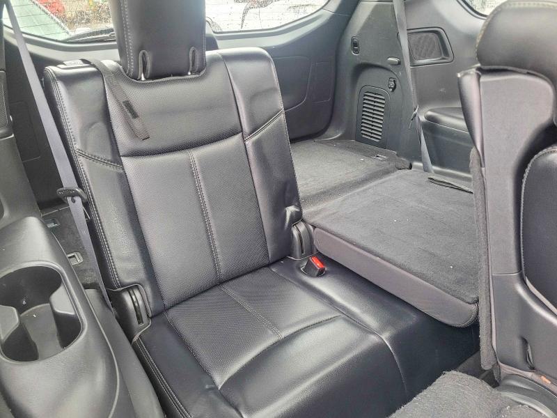 49780016 :رقم المزاد ، 5N1DR2MM7JC617973 vin ، 2018 Nissan Pathfinder مزاد بيع